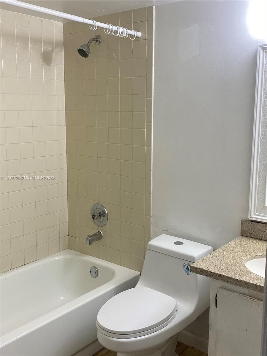front bedroom bath