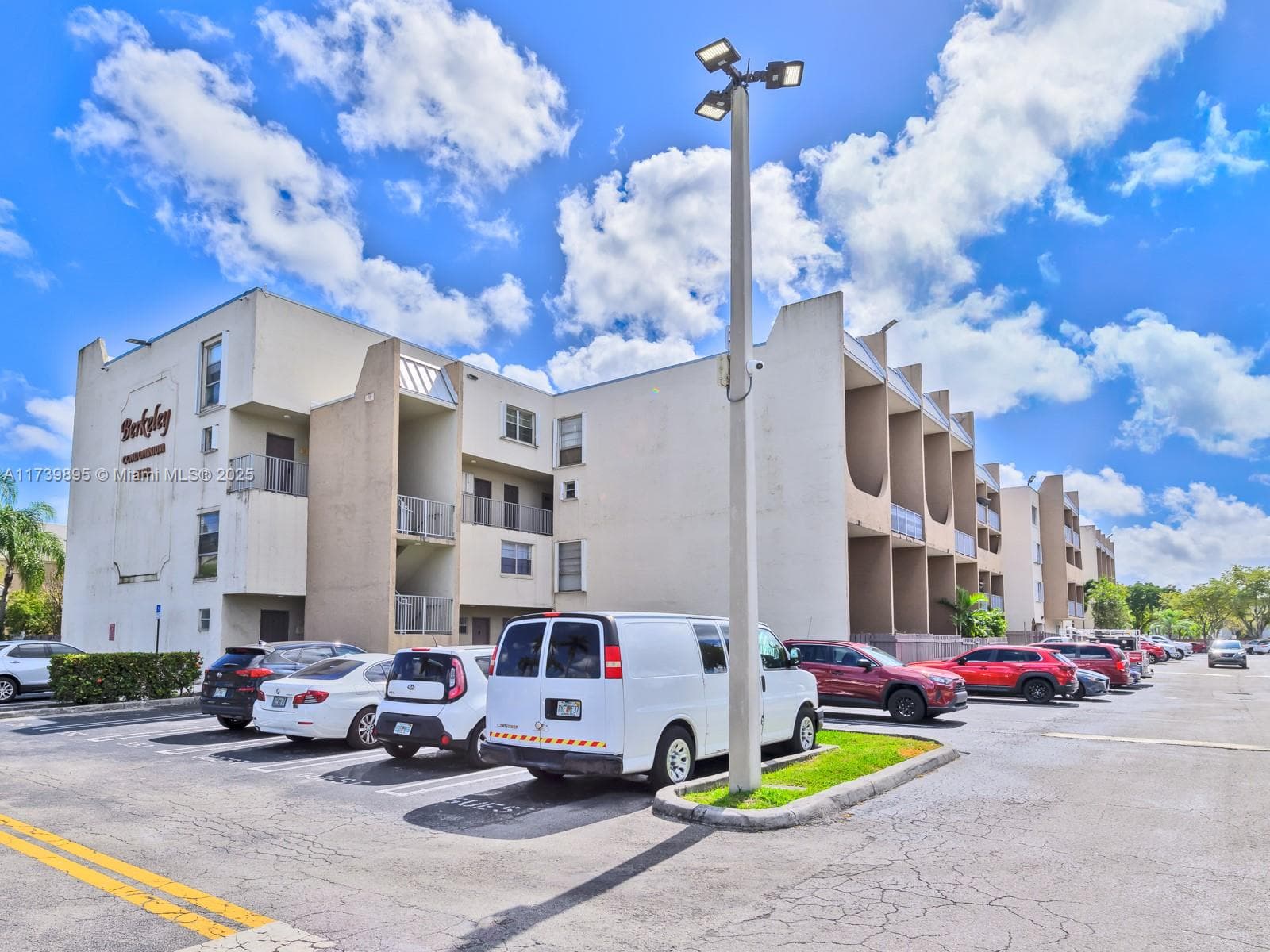 THE BERKELEY CONDO · #114 in Miami - Photo 13