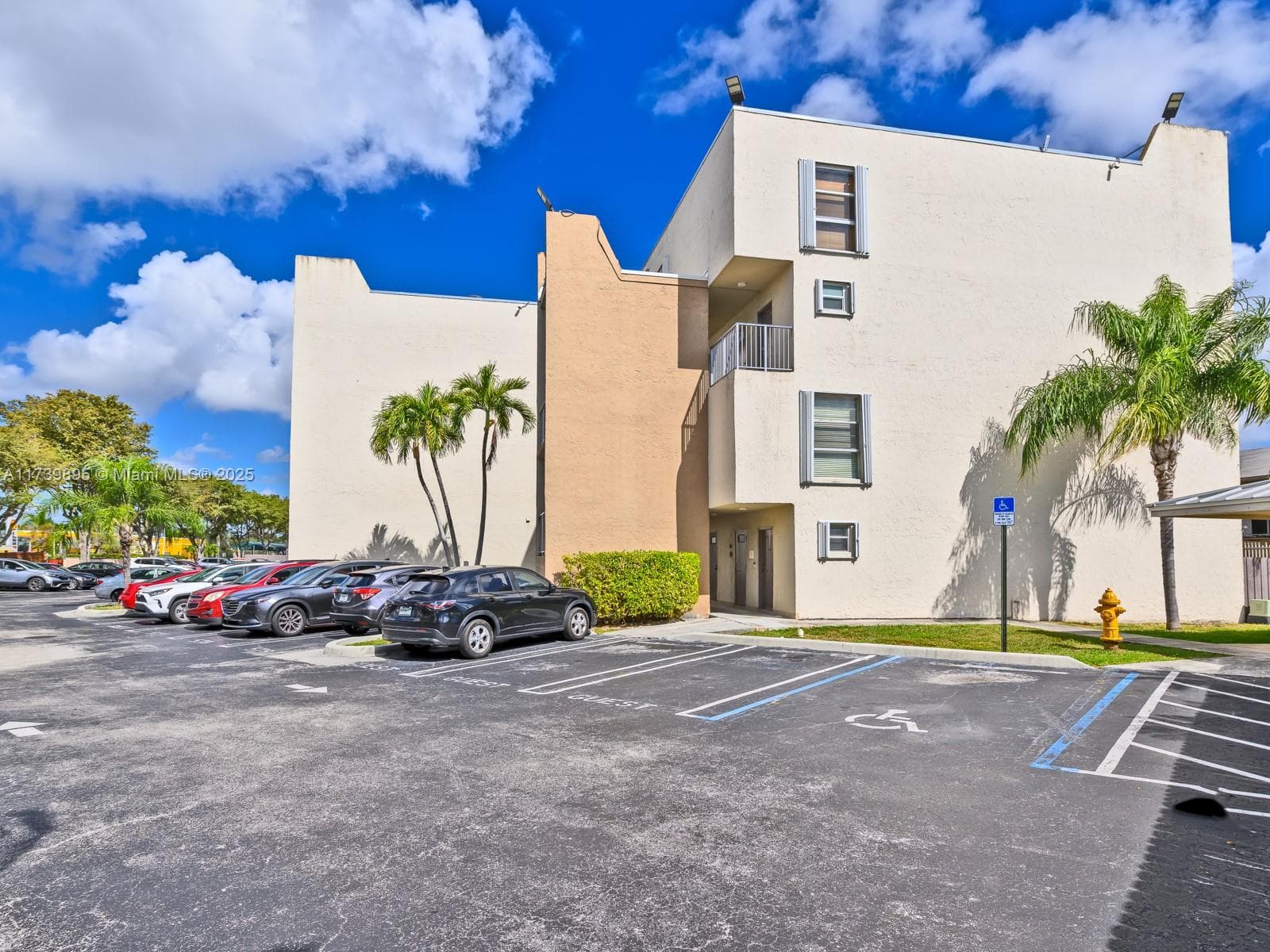 THE BERKELEY CONDO · #114 in Miami - Photo 20