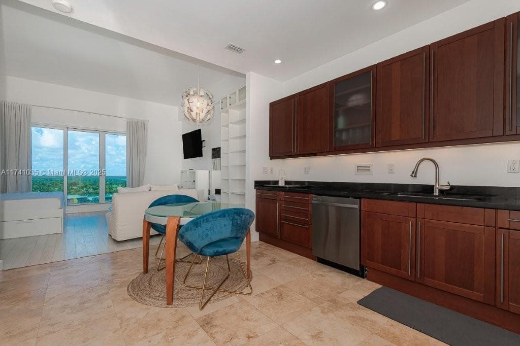 Roney Palace · #1629 in Miami Beach - Photo 7