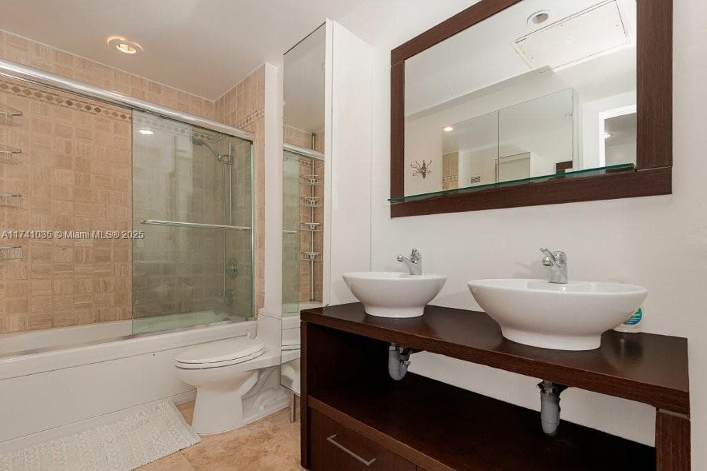 Roney Palace · #1629 in Miami Beach - Photo 4