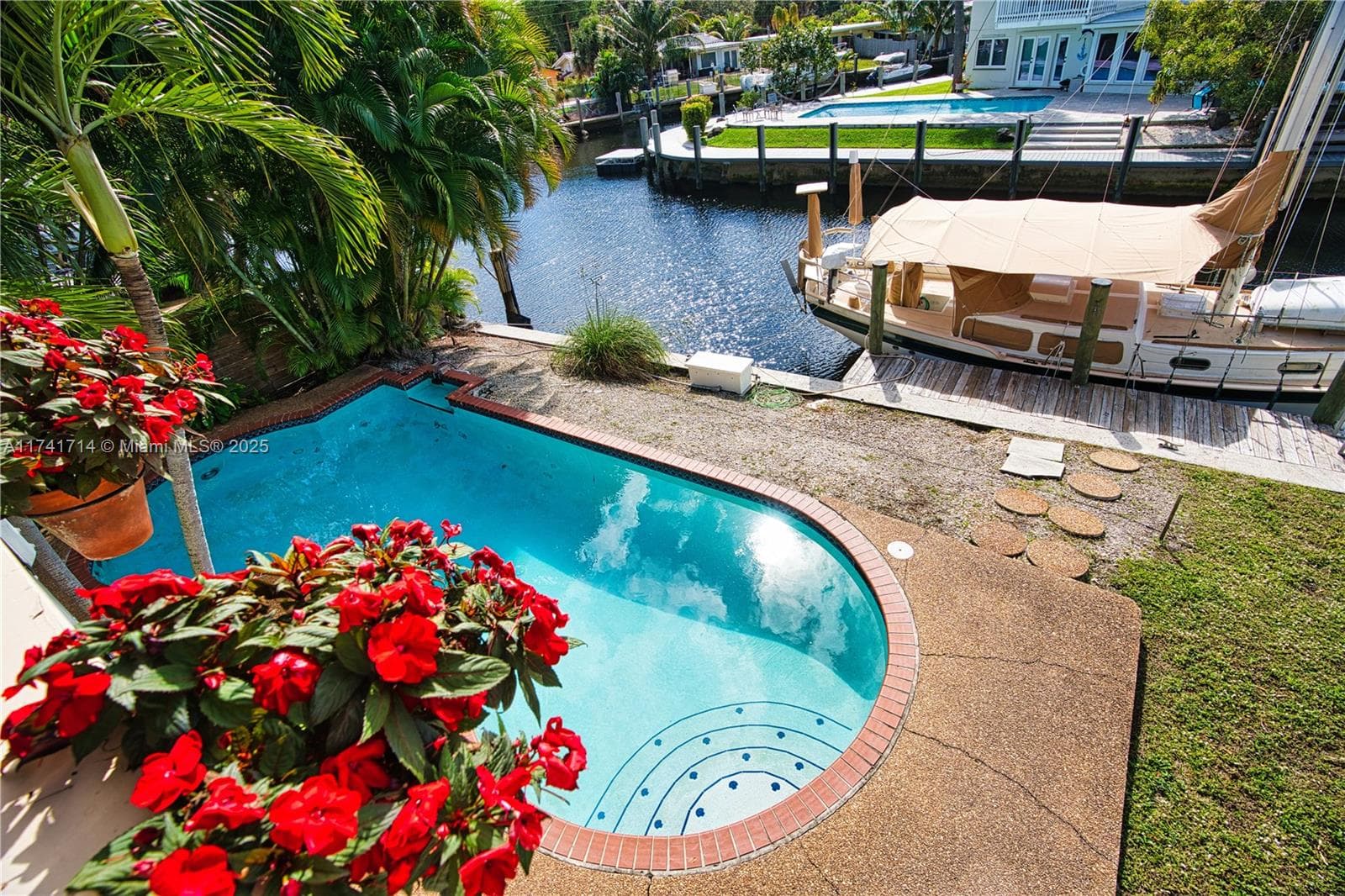 1613 SW 17th Ave photo 17