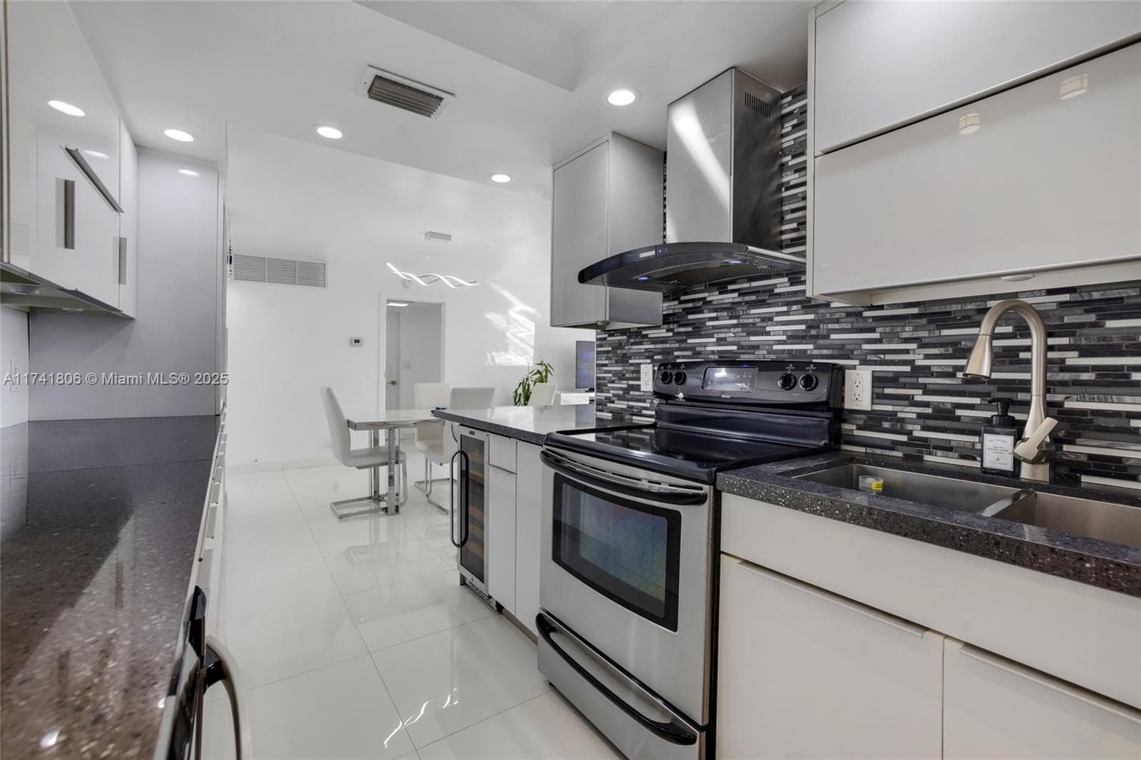 GALT OCEAN TERRACE · #604 in Fort Lauderdale - Photo 7