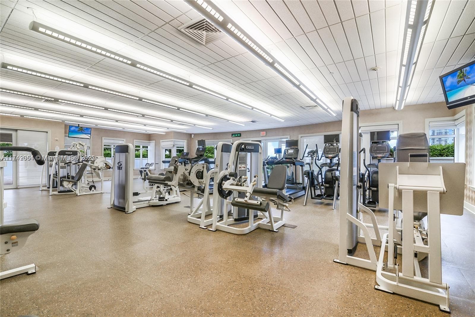 TURNBERRY VILLAGE · #620 in Aventura - Photo 16