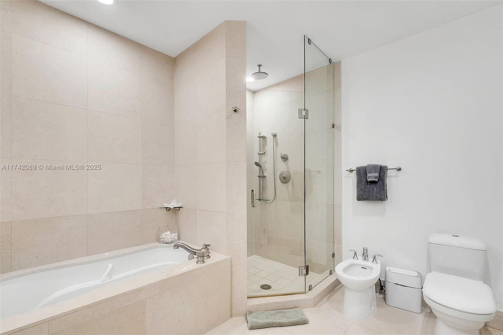 Carillon Miami Beach · #312 in Miami Beach - Photo 13