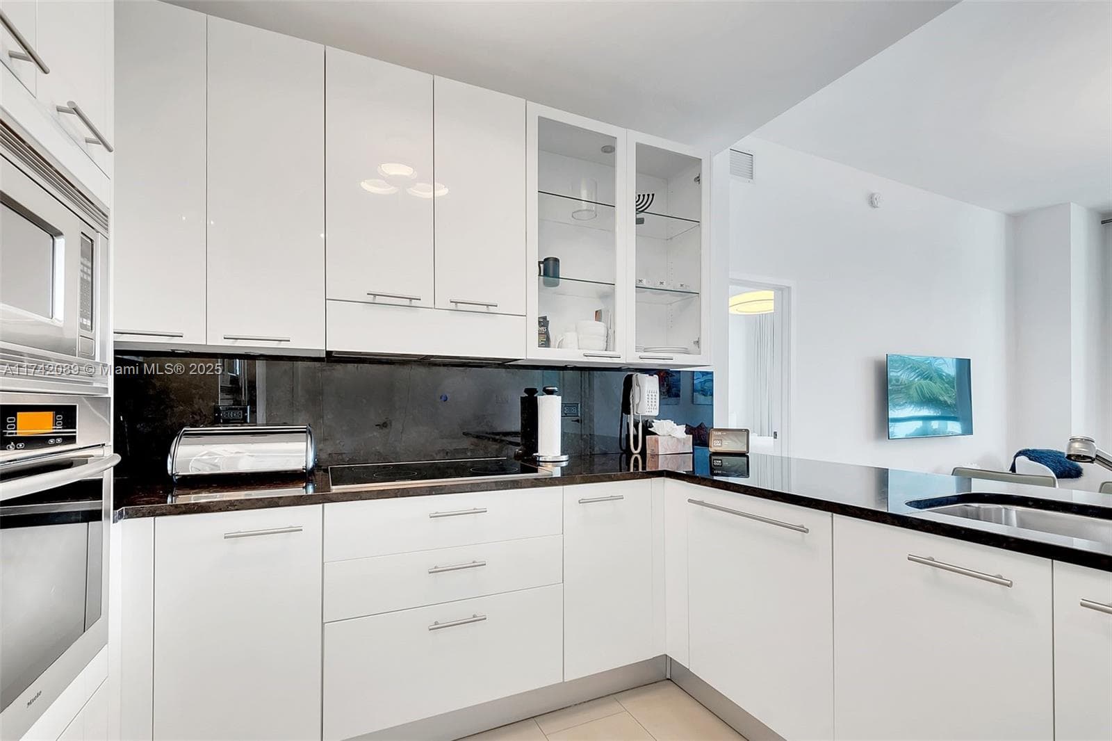 Carillon Miami Beach · #312 in Miami Beach - Photo 3