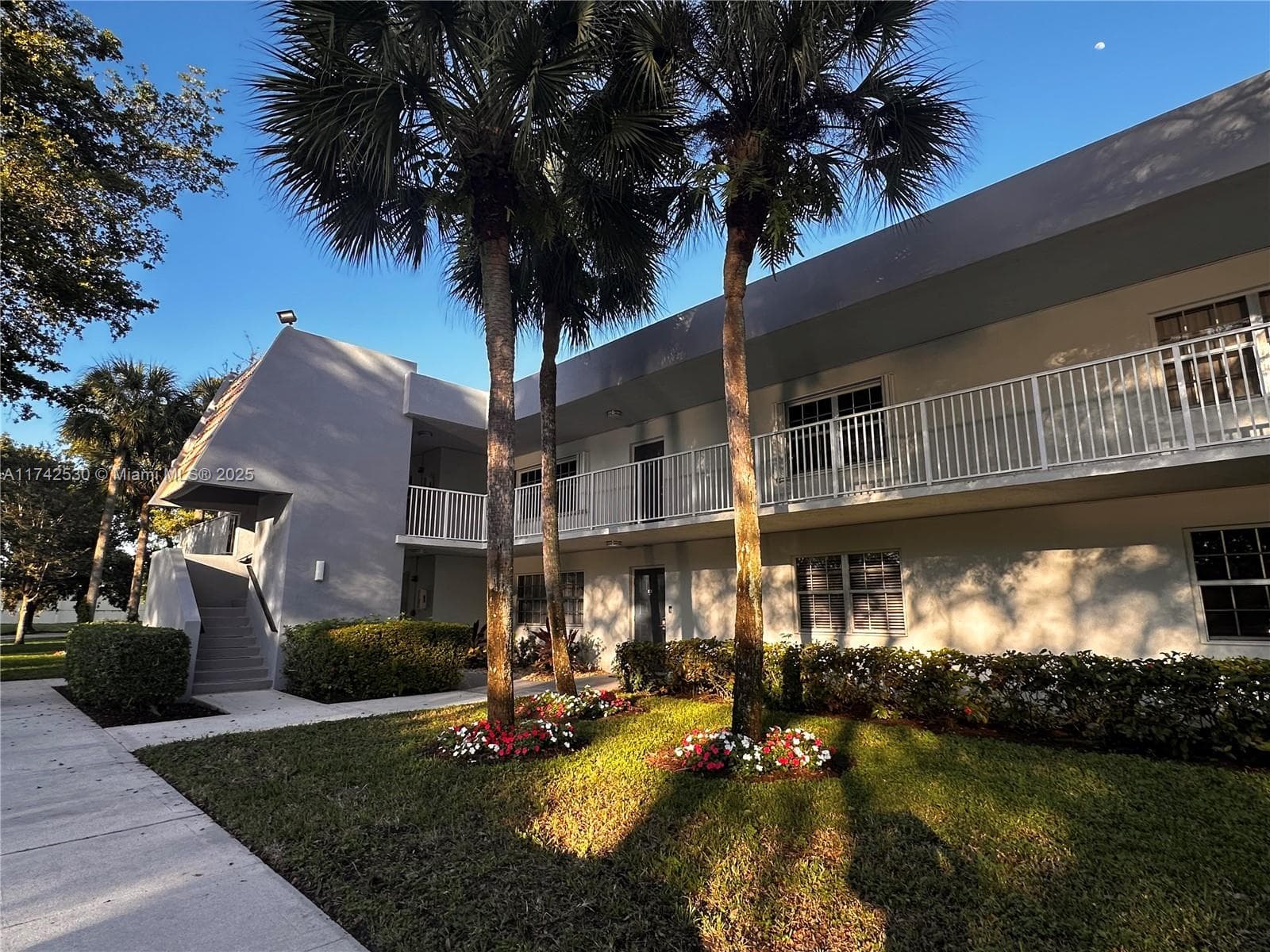 NO 14 PALM-AIRE COUNTRY C · #207 in Pompano Beach - Photo 1