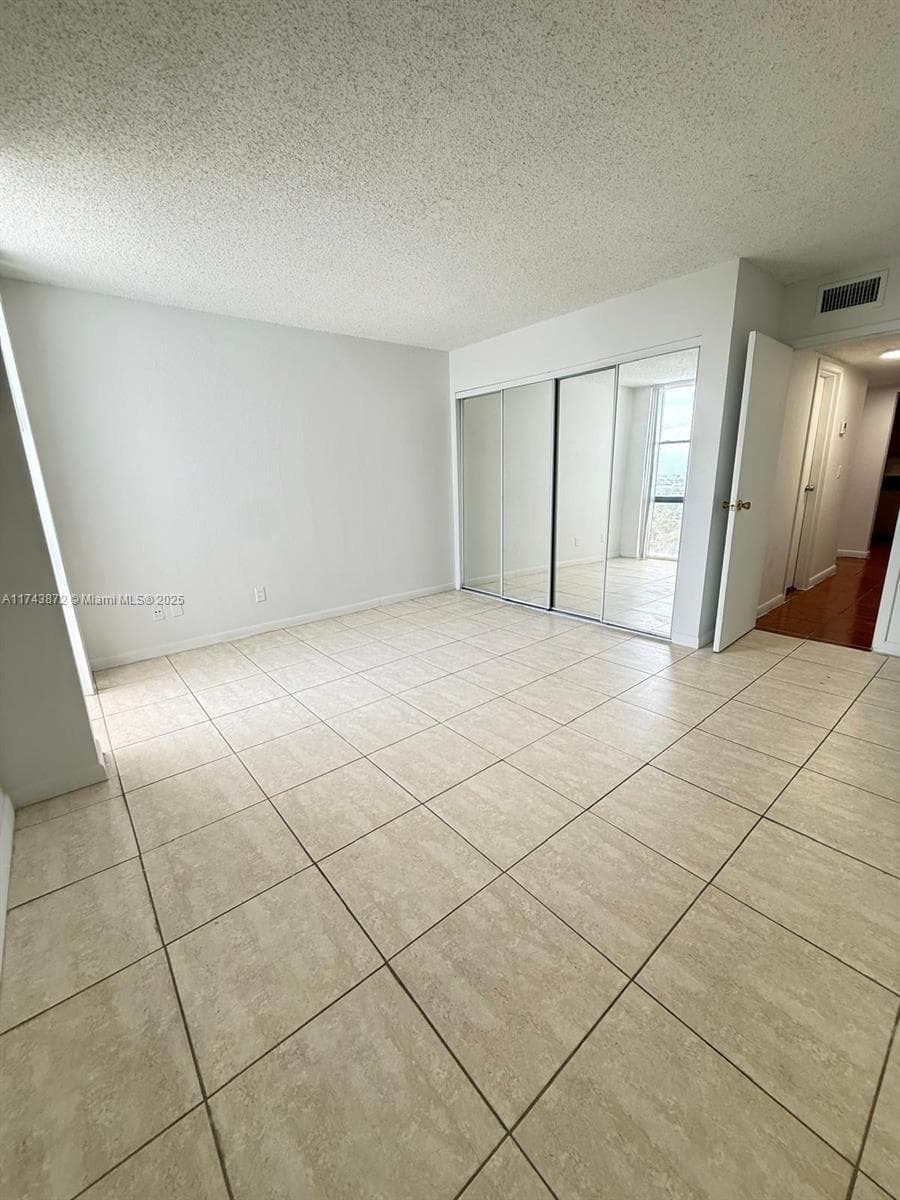 SAILBOAT CAY CONDO · #1114 in North Miami - Photo 23