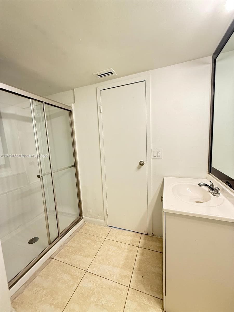 SAILBOAT CAY CONDO · #1114 in North Miami - Photo 13