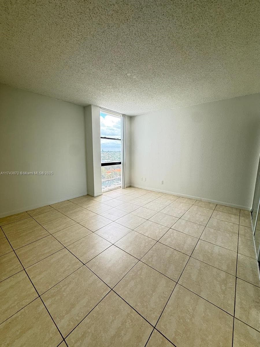 SAILBOAT CAY CONDO · #1114 in North Miami - Photo 26