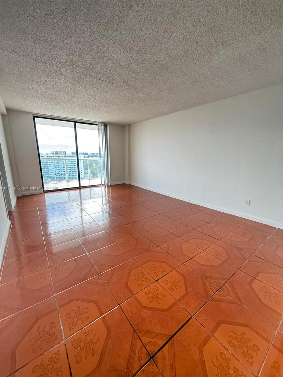 SAILBOAT CAY CONDO · #1114 in North Miami - Photo 7