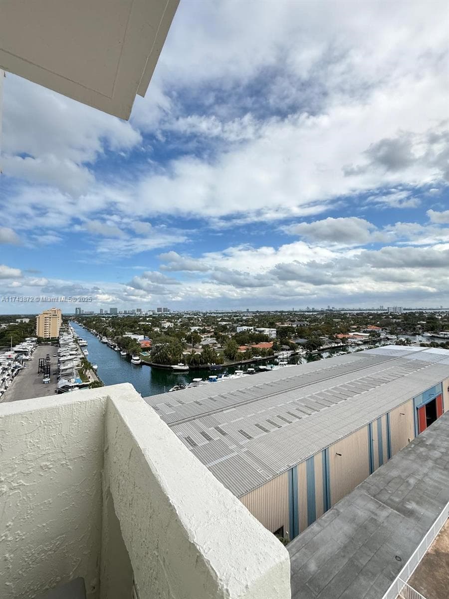 SAILBOAT CAY CONDO · #1114 in North Miami - Photo 28