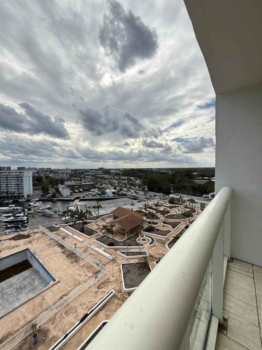 SAILBOAT CAY CONDO · #1114 in North Miami - Photo 29