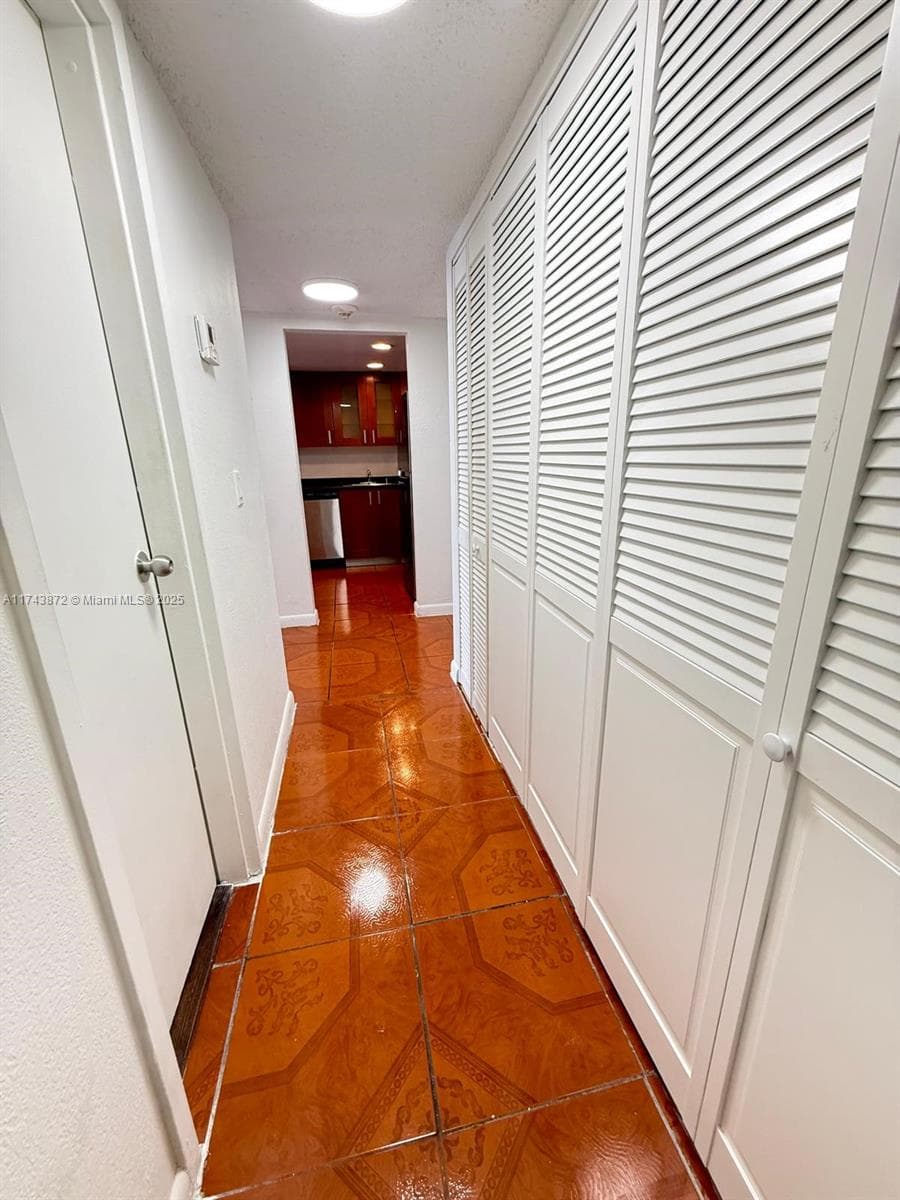 SAILBOAT CAY CONDO · #1114 in North Miami - Photo 25