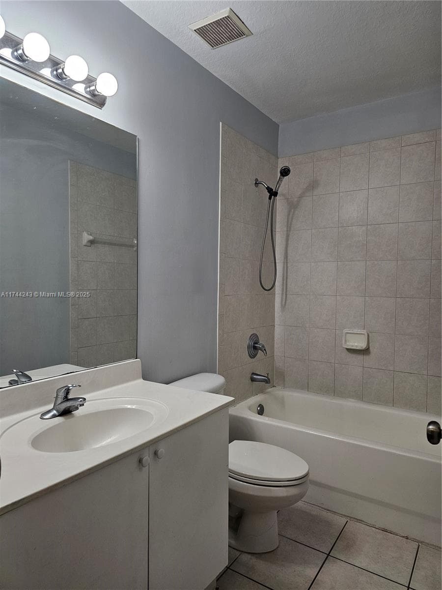 14122 SW 260th St #103 photo 4