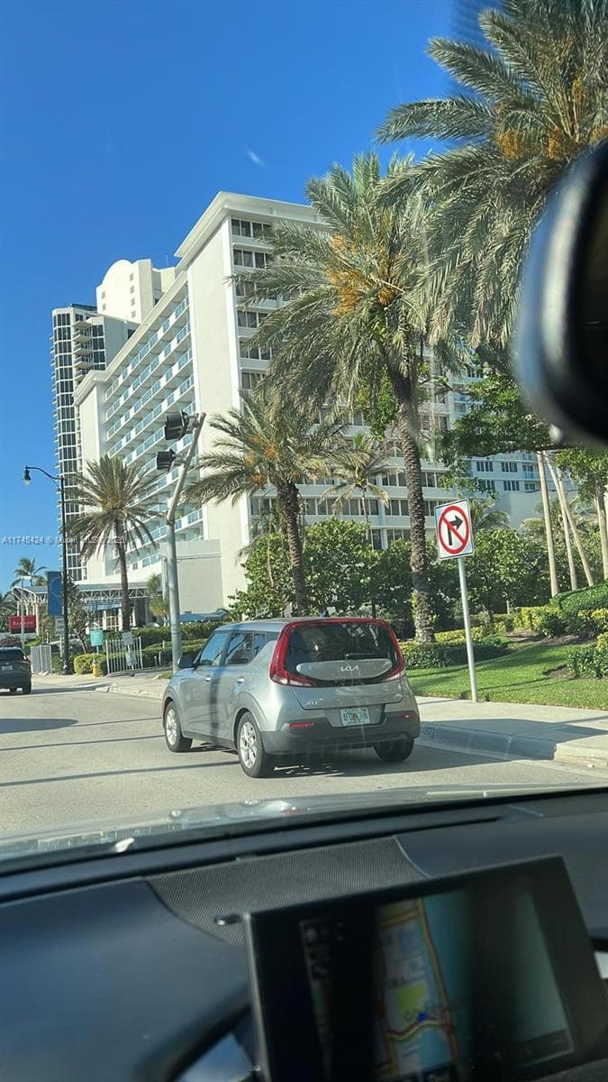 Aventura Beach Club #1139
