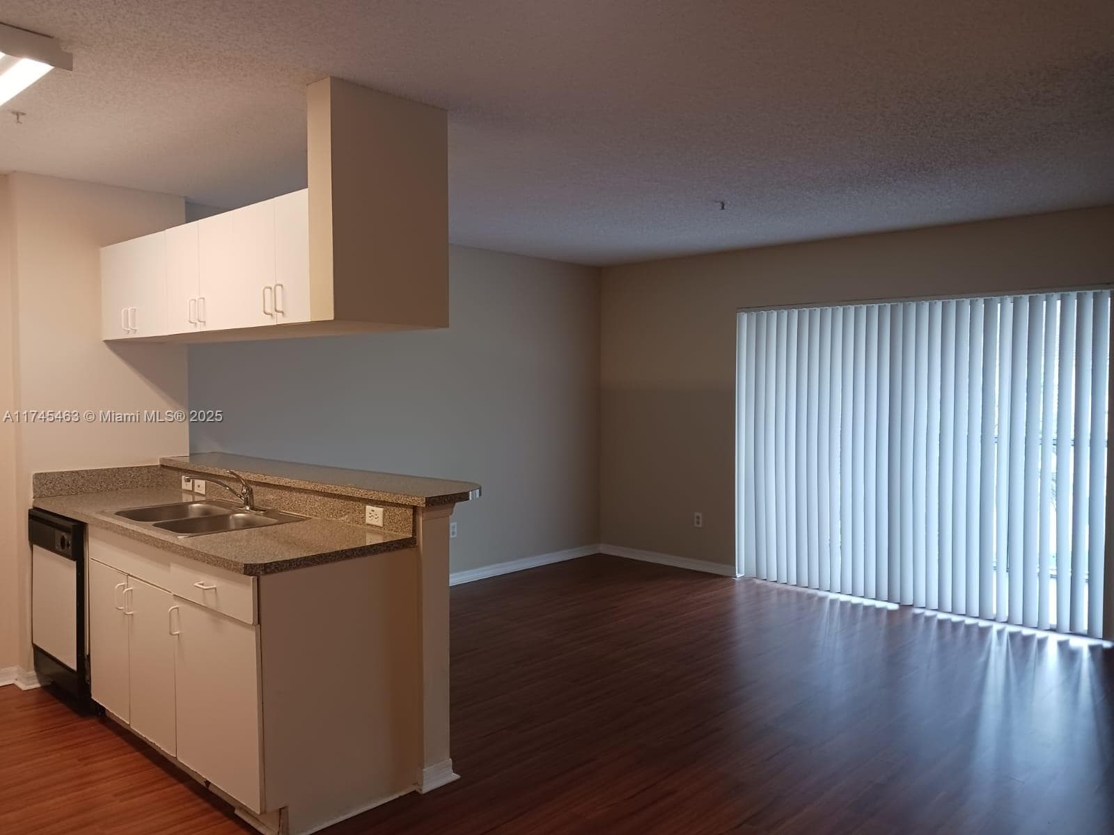 PINEHURST CLUB CONDO · #6-306 in Hollywood - Photo 16