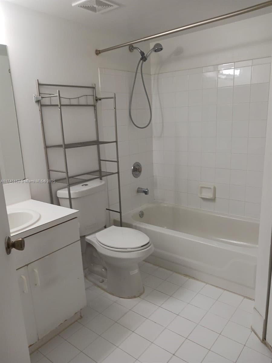 PINEHURST CLUB CONDO · #6-306 in Hollywood - Photo 22