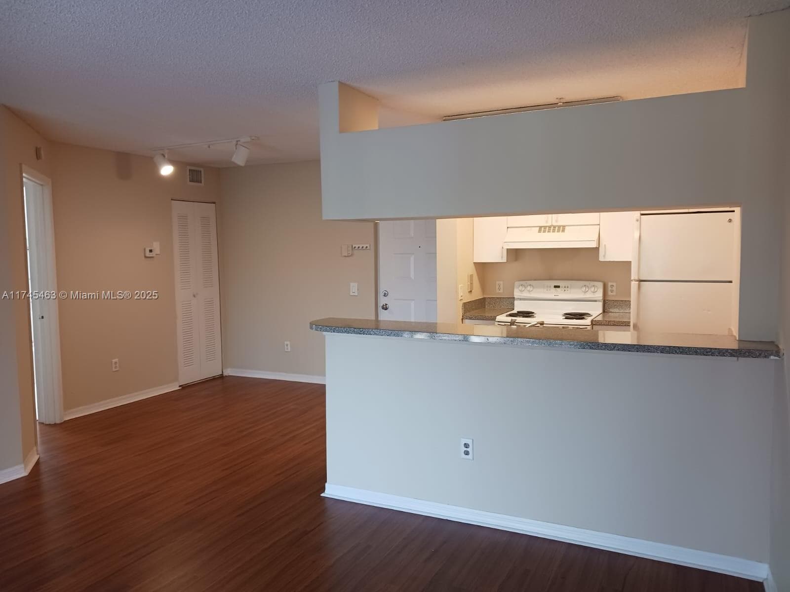 PINEHURST CLUB CONDO · #6-306 in Hollywood - Photo 14