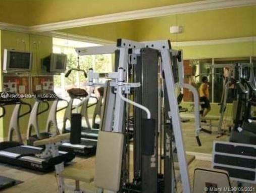 PINEHURST CLUB CONDO · #6-306 in Hollywood - Photo 8