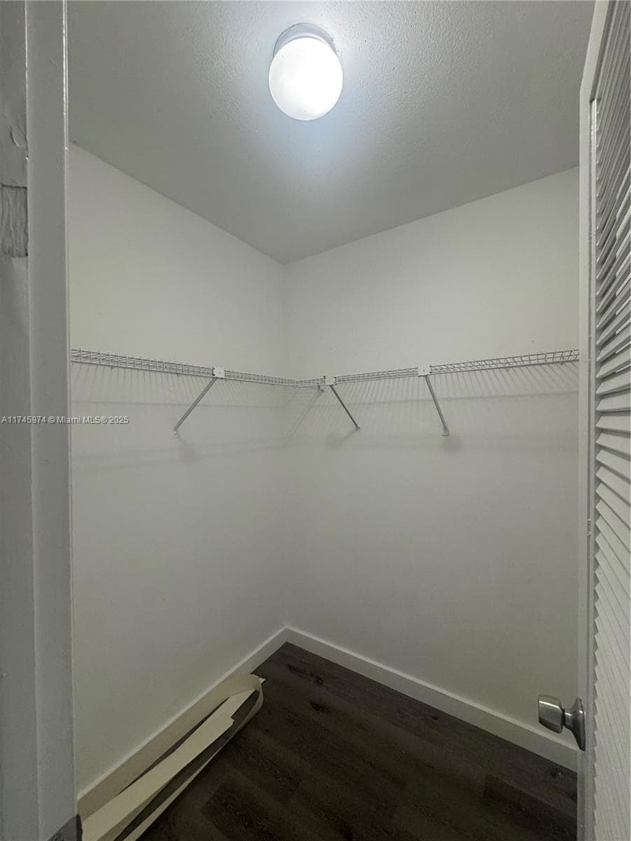Summer Lake · #106 in Oakland Park - Photo 7