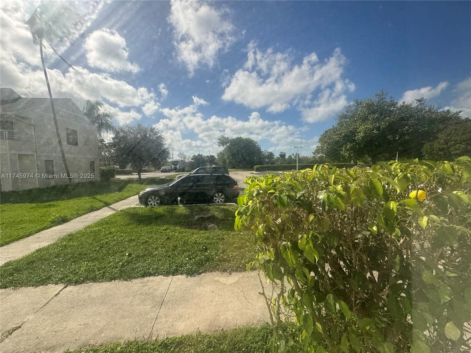 Summer Lake · #106 in Oakland Park - Photo 9