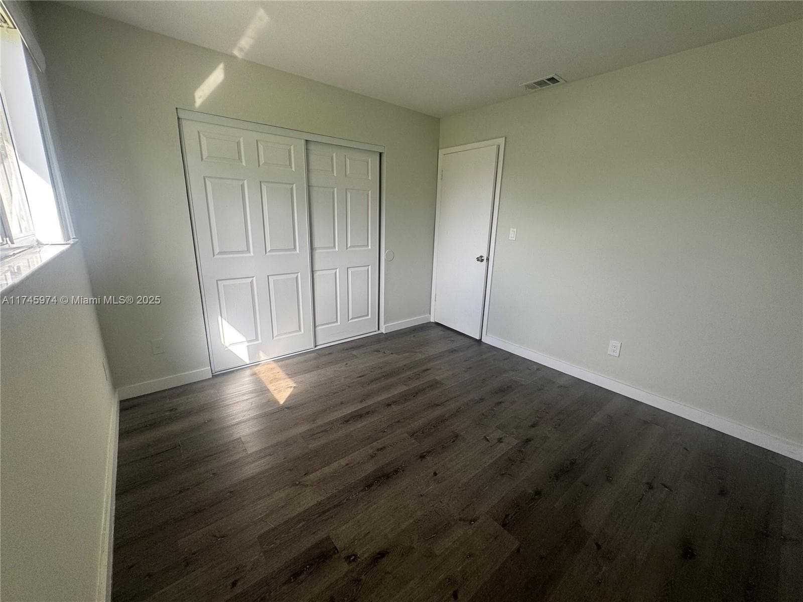 Summer Lake · #106 in Oakland Park - Photo 10