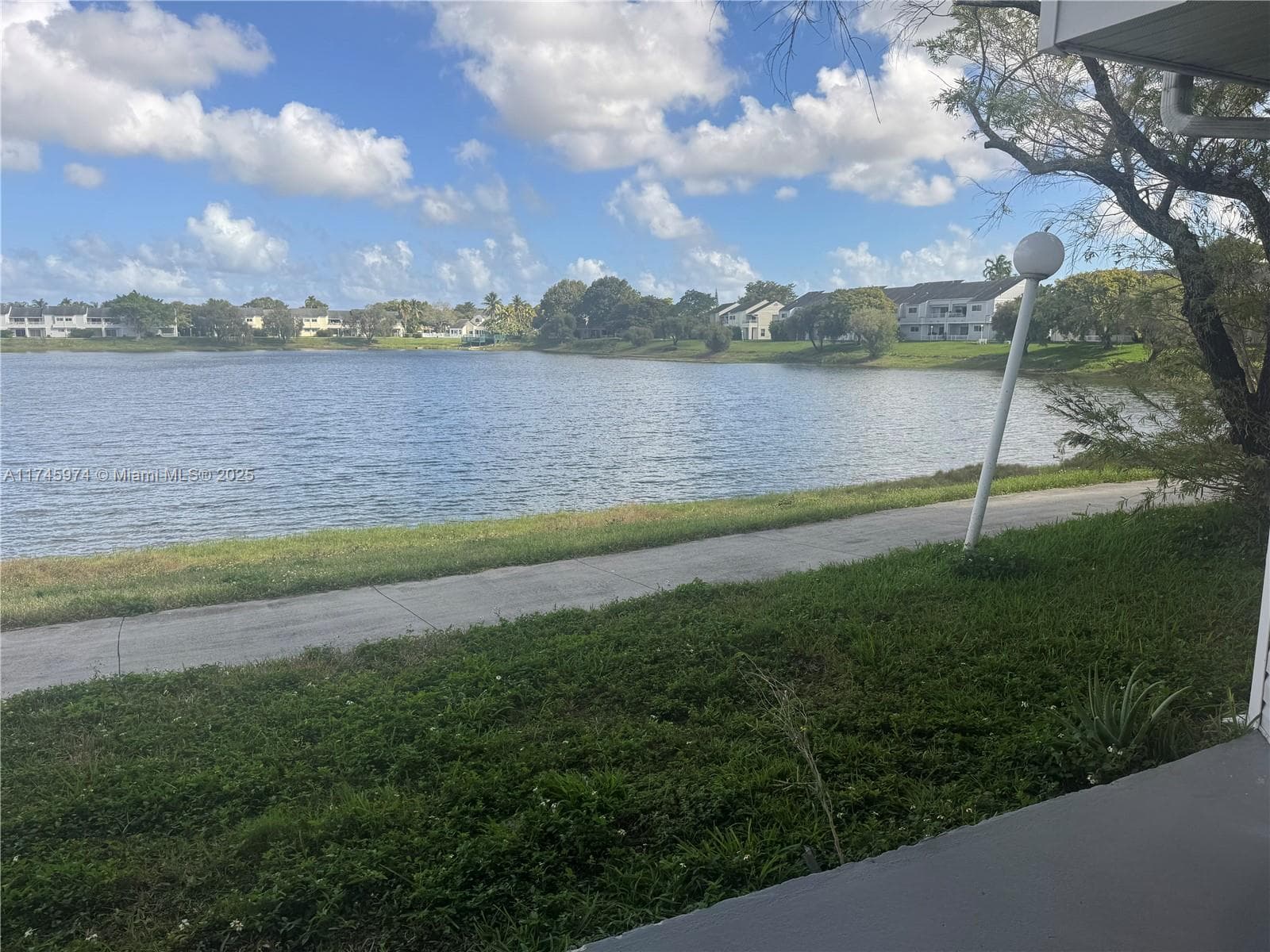 Summer Lake · #106 in Oakland Park - Photo 15