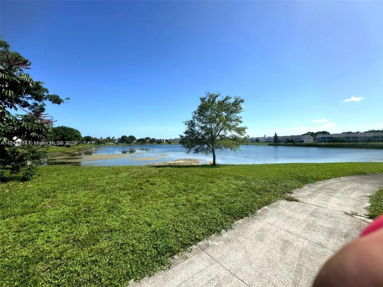 Summer Lake · #106 in Oakland Park - Photo 29