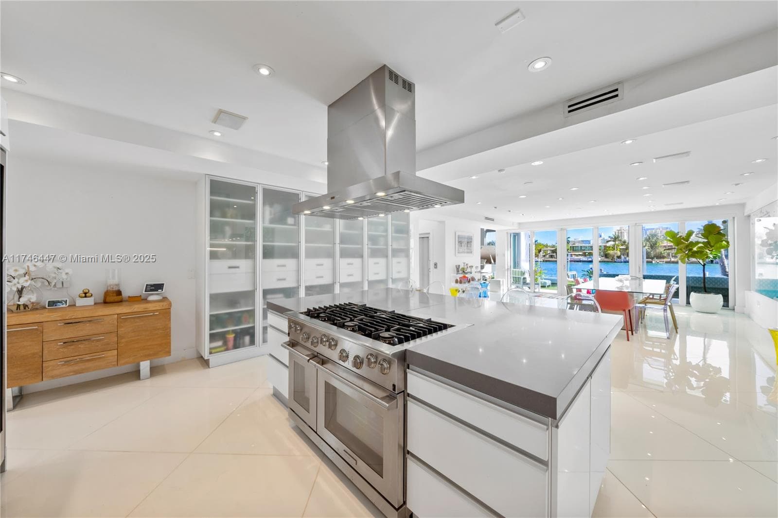 227 E DILIDO DR photo 34