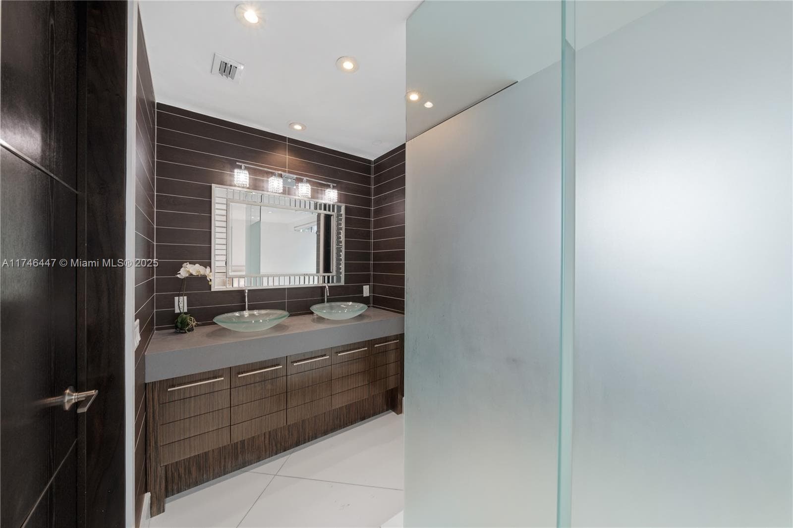 227 E DILIDO DR photo 55