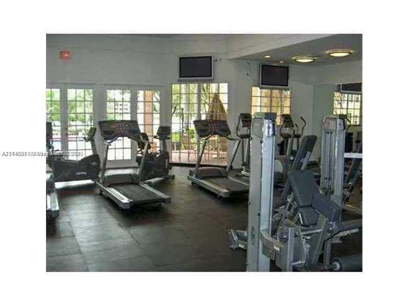 LAKEVIEW · #109 in Oakland Park - Photo 4
