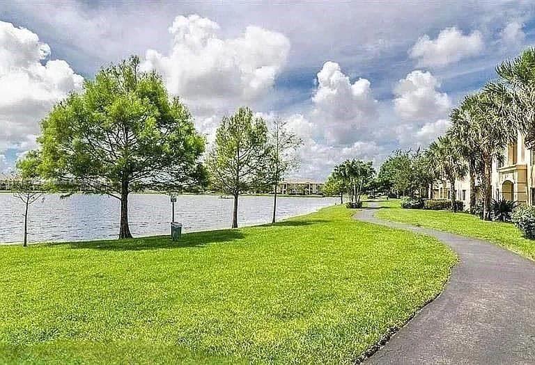 EVERGREEN LAKES CONDO · #101 in Coconut Creek - Photo 2