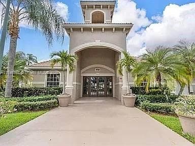 EVERGREEN LAKES CONDO · #101 in Coconut Creek - Photo 1