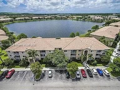 EVERGREEN LAKES CONDO · #101 in Coconut Creek - Photo 10