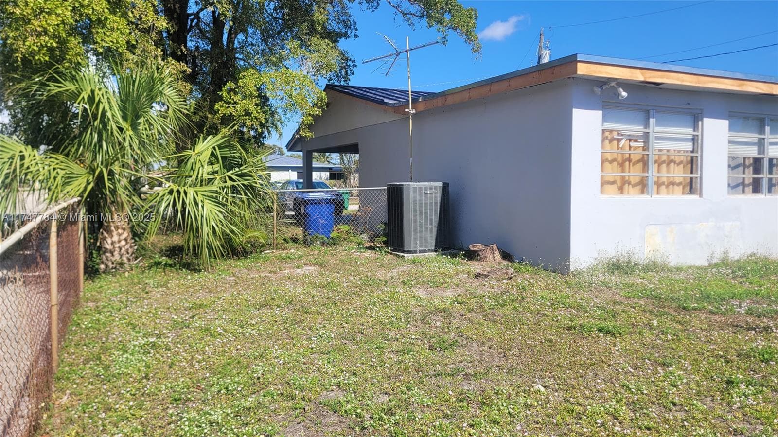 3290 NW 13th St photo 6