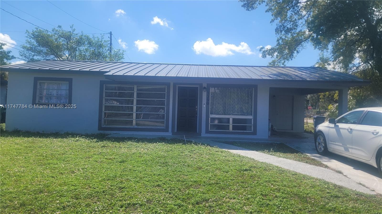 3290 NW 13th St photo 1