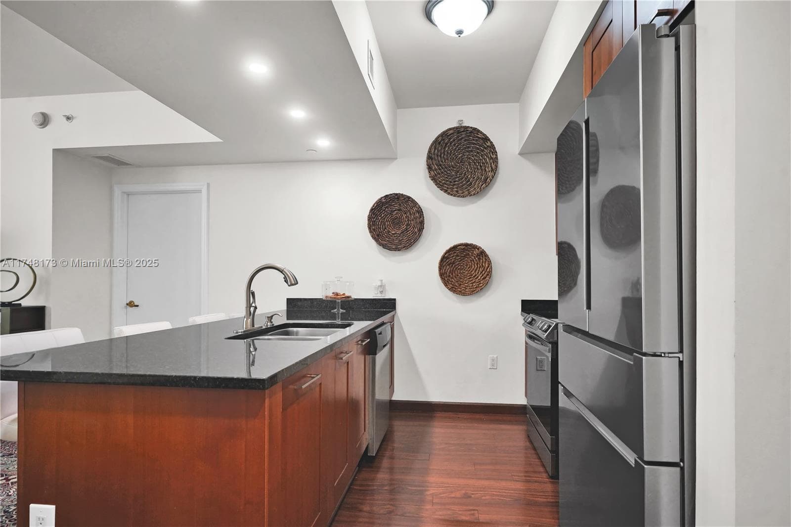 ONE VILLAGE PLACE · #411 in Coral Gables - Photo 6