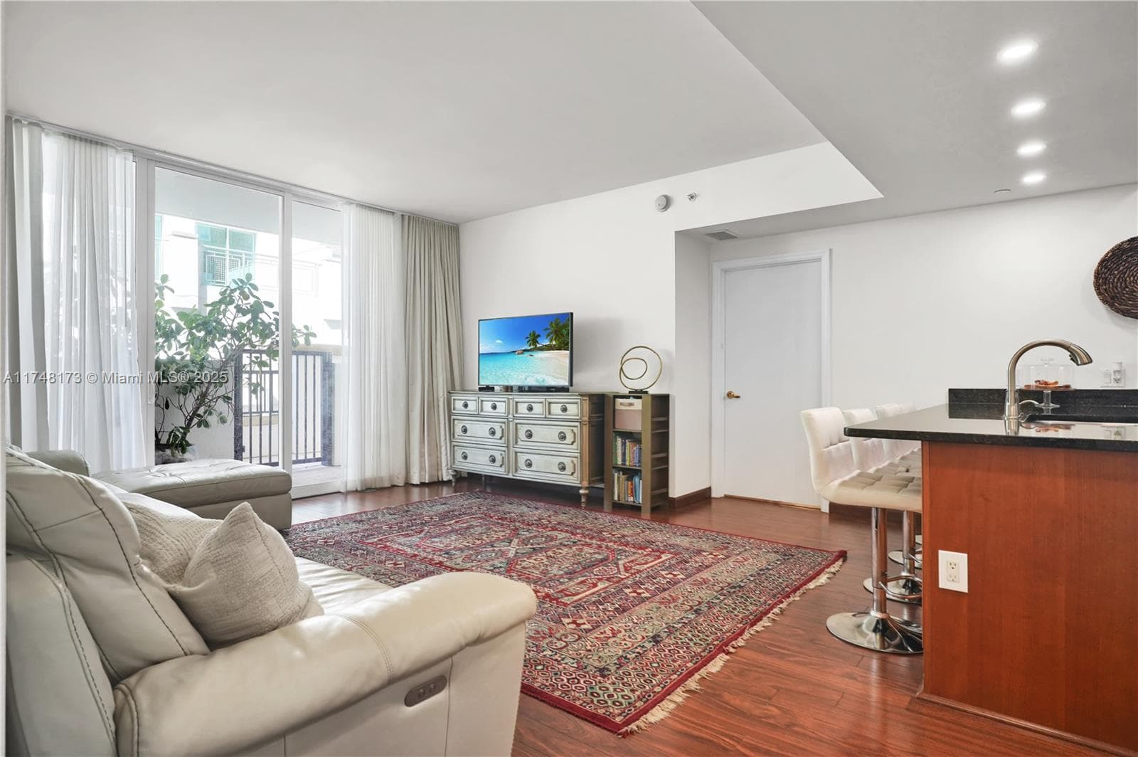 ONE VILLAGE PLACE · #411 in Coral Gables - Photo 8