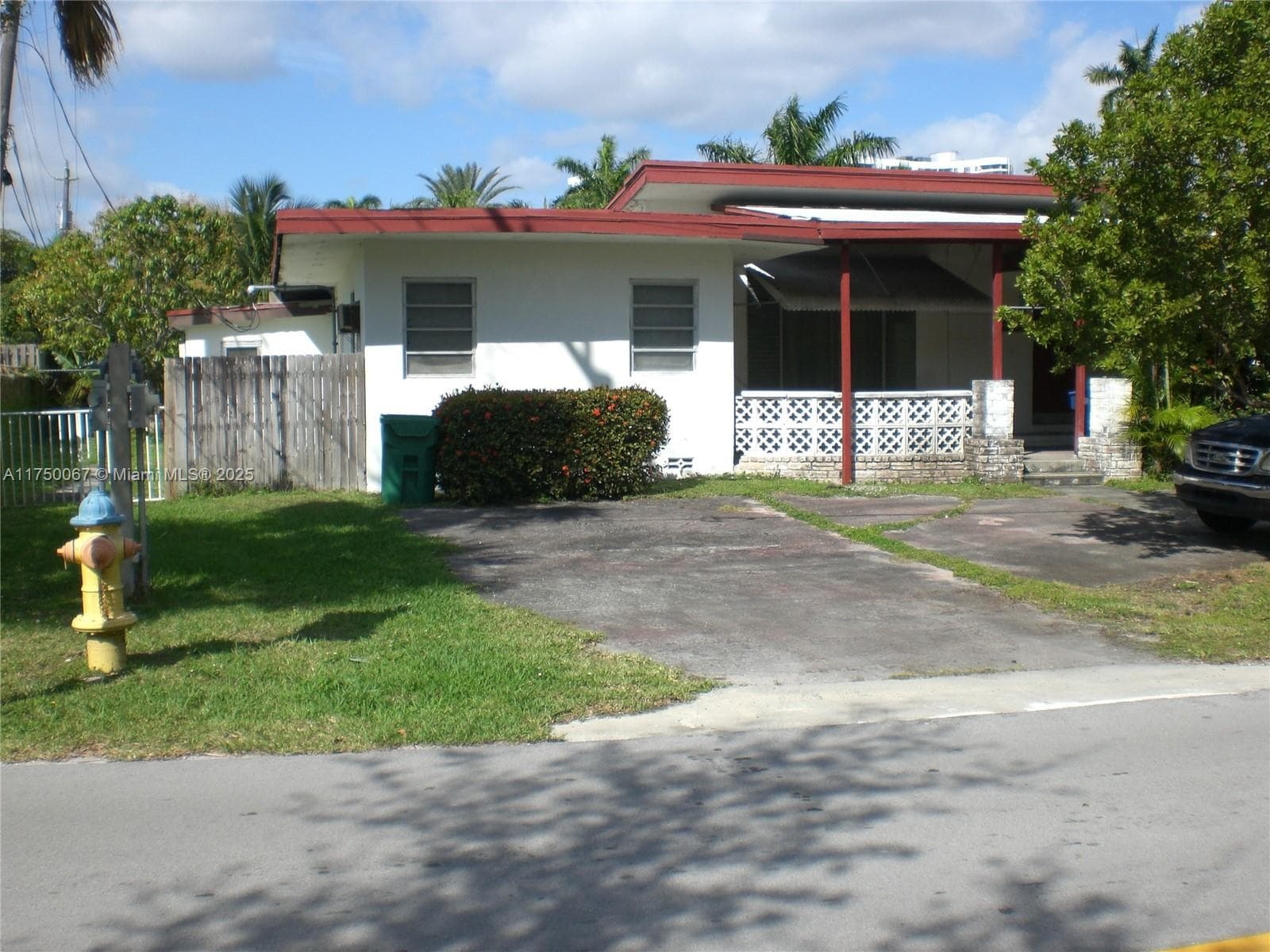 18920 ATLANTIC BLVD photo 3