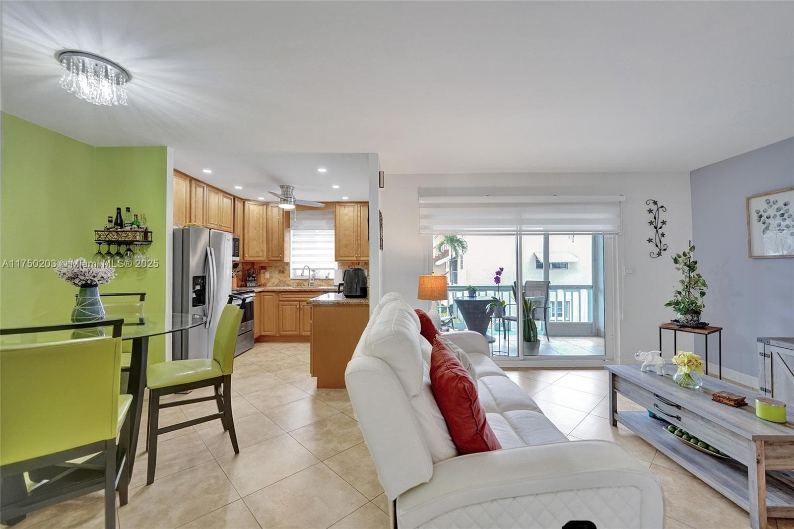 BEVERLY HILLS CONDO · #I203 in Hollywood - Photo 27