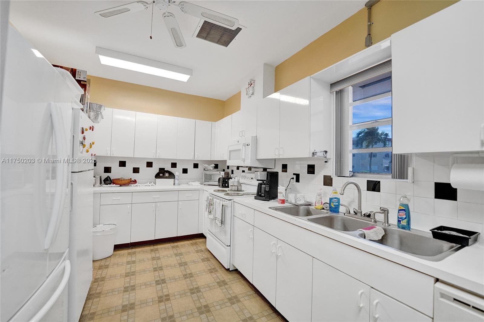 Clubhouse Kitchen