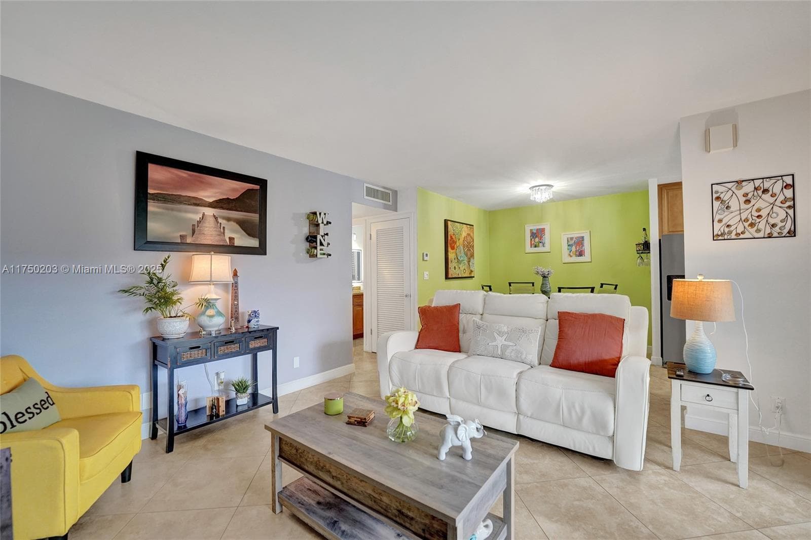 BEVERLY HILLS CONDO · #I203 in Hollywood - Photo 10