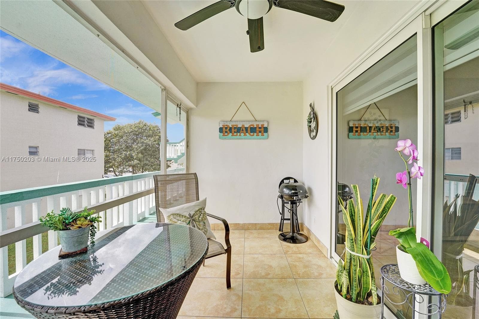 BEVERLY HILLS CONDO · #I203 in Hollywood - Photo 14