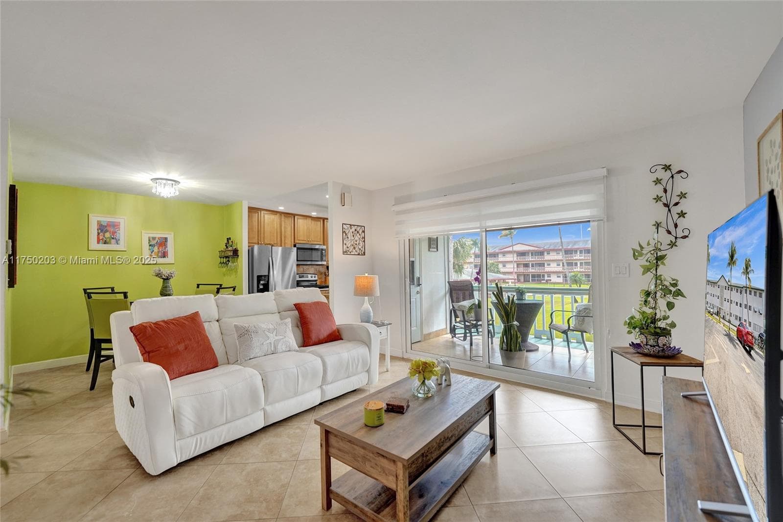 BEVERLY HILLS CONDO · #I203 in Hollywood - Photo 11