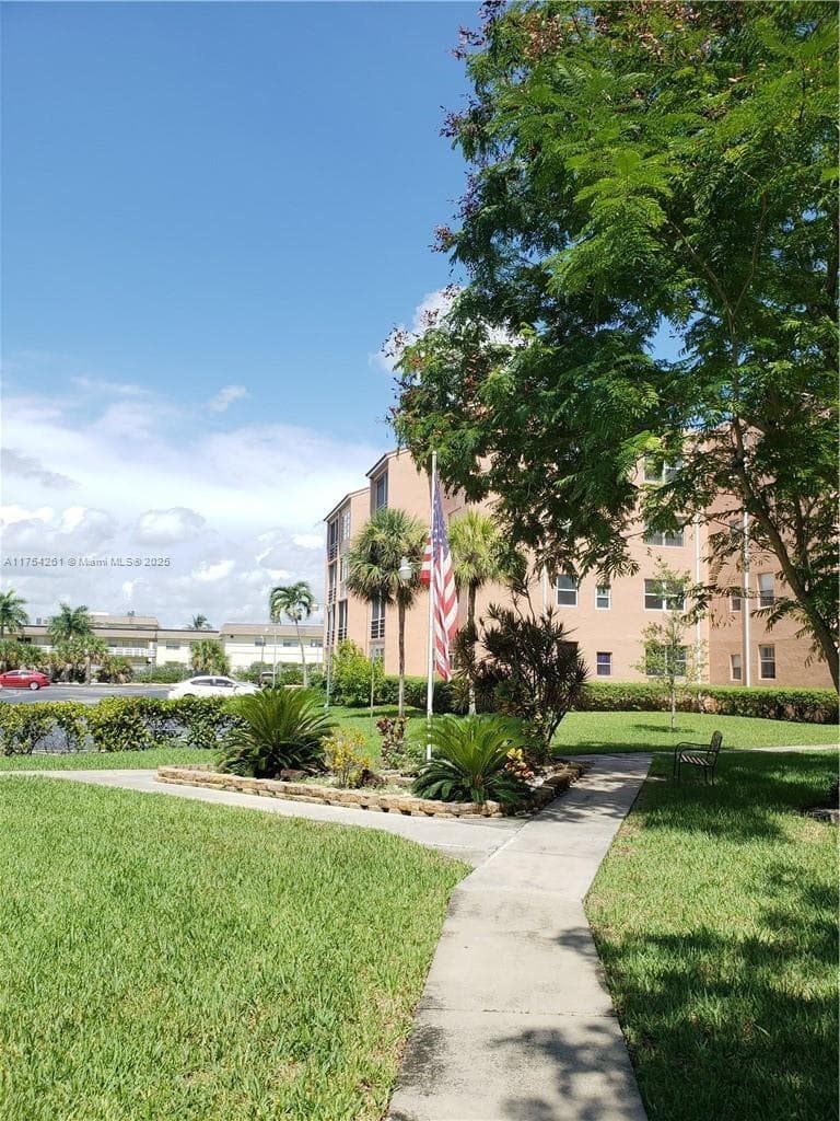 Somerset Condo 1 · #400 in Lauderdale Lakes - Photo 28