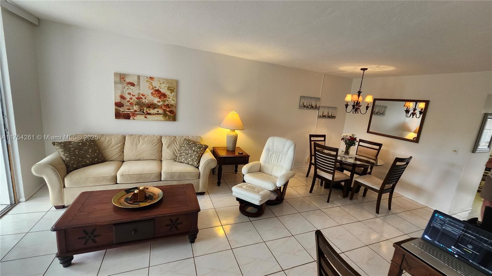 Somerset Condo 1 · #400 in Lauderdale Lakes - Photo 5
