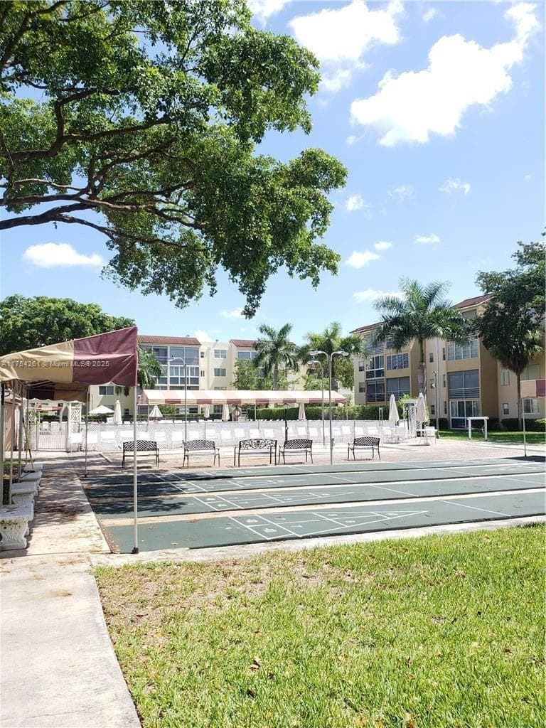 Somerset Condo 1 · #400 in Lauderdale Lakes - Photo 24