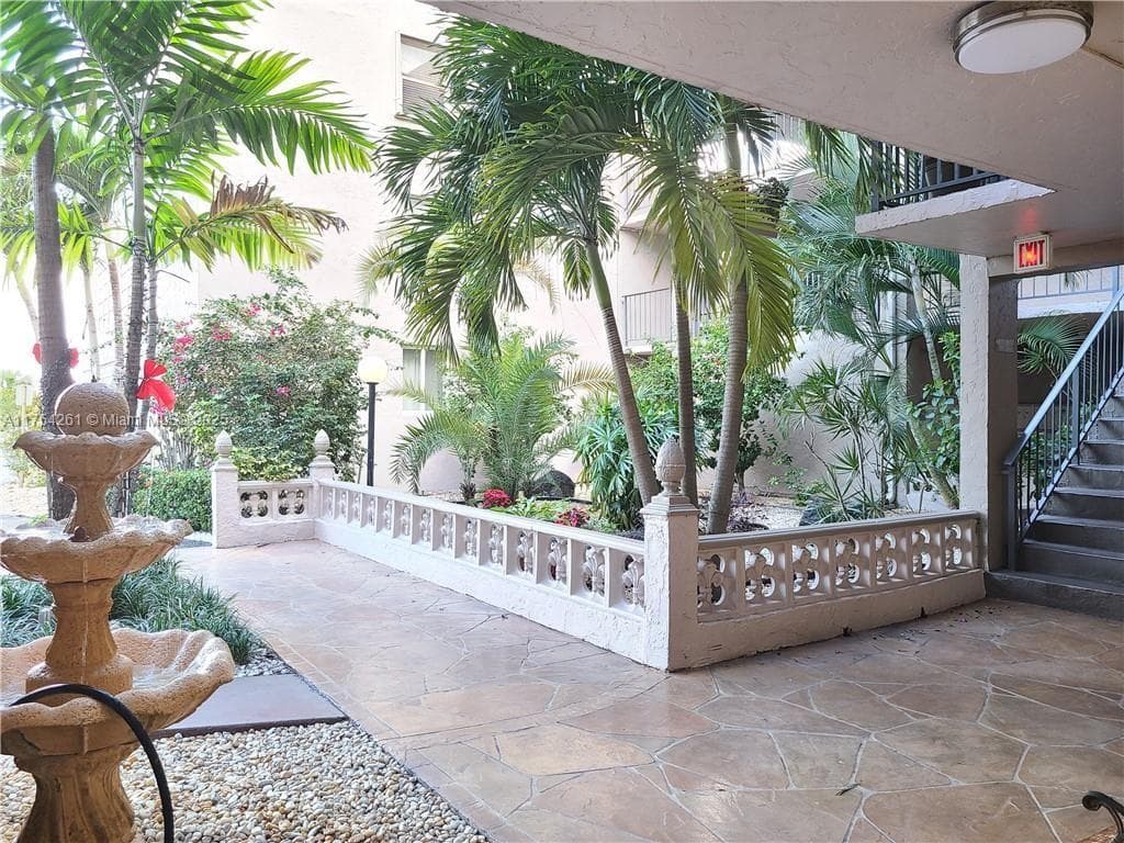 Somerset Condo 1 · #400 in Lauderdale Lakes - Photo 34