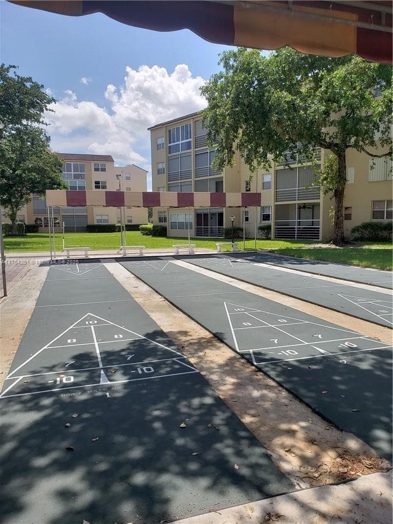Somerset Condo 1 · #400 in Lauderdale Lakes - Photo 25